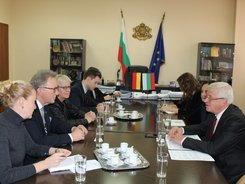 Министър Ананиев проведе среща с председателя на парламентарната здравна комисия на Германия