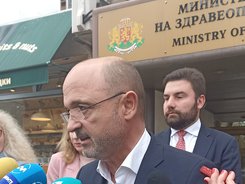 Министър Меджидиев: Ще бъде създадена единна номенклатура на лекарствените продукти, отпускани по лекарско предписание