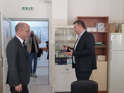 Министър Меджидиев: Министерството ще съдейства за реновирането на вътрешното отделение и на отделенията по пулмология и по ортопедия в МБАЛ Разград