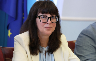 Министър Кондева сложи край на напрежението в НКБ