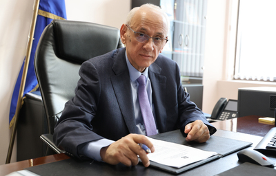 Министър Кирилов разпореди преглед на нормативната уредба за естетична медицина