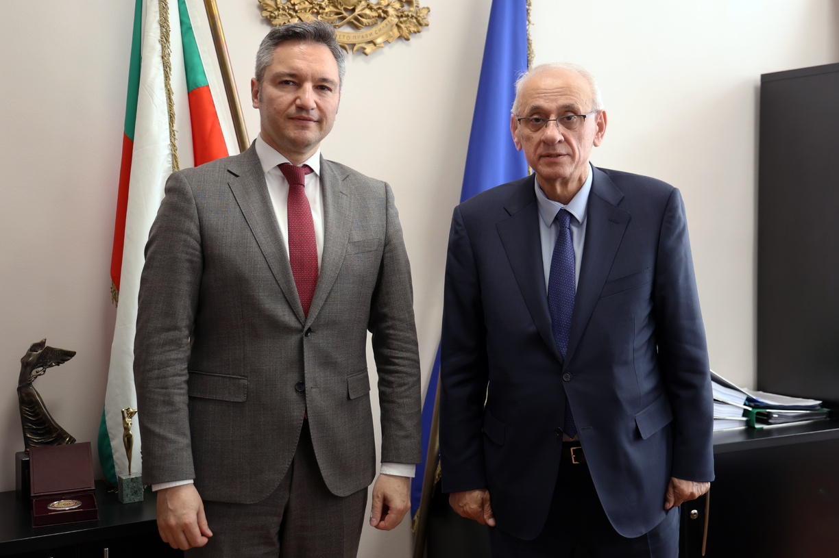 E54A1168 copy_pp.jpg