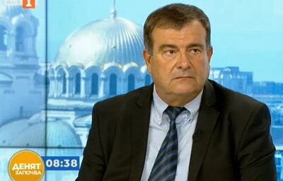Зам.-министър Димитър Петров: Всички аптеки, които имат договор с НЗОК, могат да отпускат лекарствата от списъка за лечение на COVID-19 в домашни условия