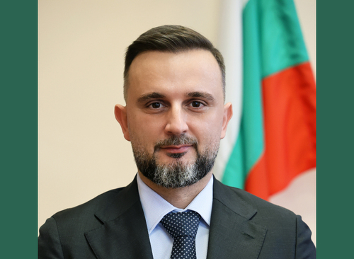 Явор Пенчев: Гарантирахме желаното увеличение на заплатите на младите лекари и медицинските сестри 