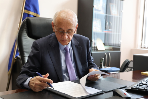 Министър Кирилов разпореди извънредни действия във връзка с качеството на атмосферния въздух във Велико Търново