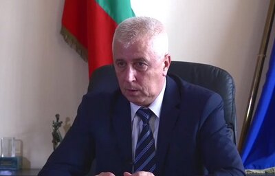 Проф. Николай Петров, министър на здравеопазването, в интервю за в. "Ретро" и ПИК TV
