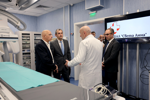 Министър Околийски откри първия строук център в България