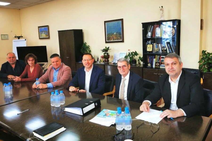 123-ivan_mitev.jpg__623x416_q85_crop_subsampling-2_upscale.jpg