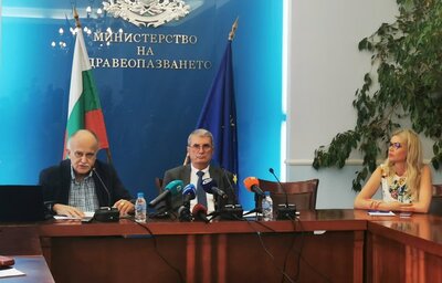 Министър Хинков: Отрасловият съвет подкрепи балансираното увеличение в заплатите на ЦСМП