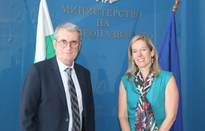 Министър Хинков се срещна с Кристина де Бройн, представител на УНИЦЕФ в България