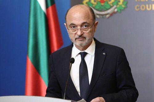 Министерството на здравеопазването спести 188 млн. лв. на България, чрез предоговаряне на условията по договора с Pfizer/BioNTech за доставка на ваксини