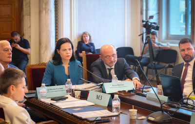 Министър Ивкова: Предложените от “Прогресивна България” промени в Закона за обществените поръчки и Закона за лекарствените продукти в хуманната медицина въвеждат прозрачност и равнопоставеност при разходване на публичен ресурс