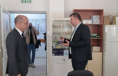 Министър Меджидиев: Министерството ще съдейства за реновирането на вътрешното отделение и на отделенията по пулмология и по ортопедия в МБАЛ Разград