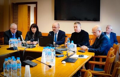 Министър Меджидиев: Цените на клиничните пътеки се увеличават с 8%, а на медико-диагностичните дейности – с 18%