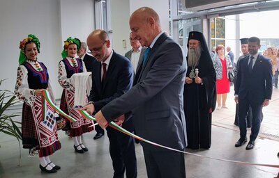 Министър Меджидиев присъства на откриването на 26-ото издание на Международната изложба за медицина, стоматология и фармация
