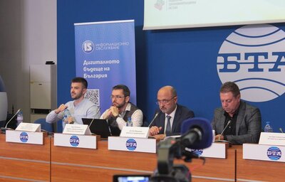 Гражданите вече имат достъп до личното им пациентско досие чрез мобилното приложение „еЗдраве“