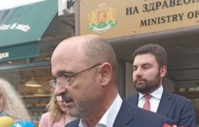 Министър Меджидиев: Ще бъде създадена единна номенклатура на лекарствените продукти, отпускани по лекарско предписание