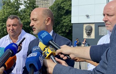 Министър Меджидиев: Подобрява се състоянието на едното от децата, приведени в УМБАЛСМ „Пирогов“ от старозагорската университетска болница „Проф. д-р Стоян Киркович“