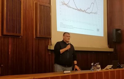 Проф. Момеков: Намираме се в „подножието“ на поредна вълна и отлагането на ваксинацията няма да доведе до нищо добро