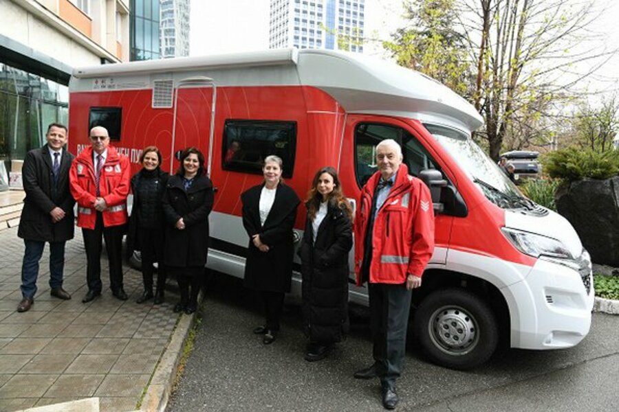 bulgarian-red-cross-usaid-vaccination-campaign-12.jpg__623x416_q85_crop_subsampling-2_upscale.jpg
