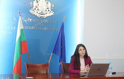 Здравни медиатори от цялата страна участваха в дискусия на тема „Разпространените сред уязвимите общности страхове и митове за ваксините и ваксинацията срещу COVID-19“, организирана в рамките на информационната кампания „+ мен“