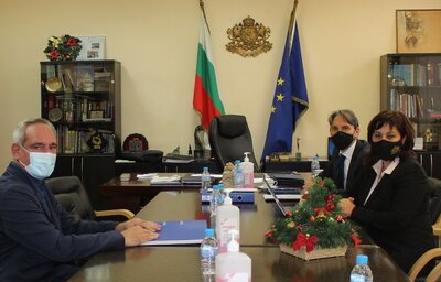 Ръководствата на болниците „Лозенец“ и „Проф. Д-р Иван Митев“ подкрепиха действията на министър Сербезова по замразяване преобразуването на лечебните заведения