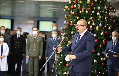 Министър Кацаров награди четирима медици на ВМА за постигнати значителни резултати в областта на медицината, диагностично-лечебната и учебно-научната дейност, както и за дългогодишната им дейност в системата на здравеопазването
