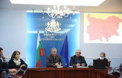 Повечето области в страната вече излизат от тъмночервената зона