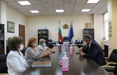 Министър Кацаров: Имаме огромен проблем с недостига на професионалисти по здравни грижи и това трябва да се промени