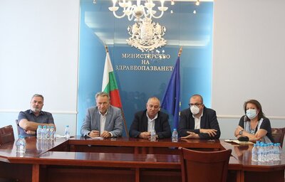 Актуалната епидемична обстановка по области обсъдиха екипът на министър Кацаров и директорите на регионалните здравни инспекции в страната