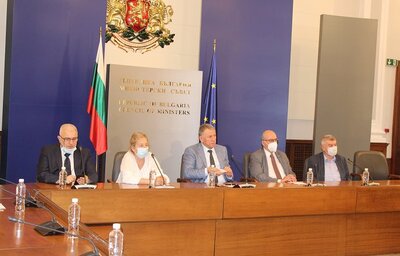 Министър Кацаров към Обществения съвет по ваксинация: Отплата за ангажираността ви ще бъдат спасените животи, ако успеем да убедим повече хора да се ваксинират