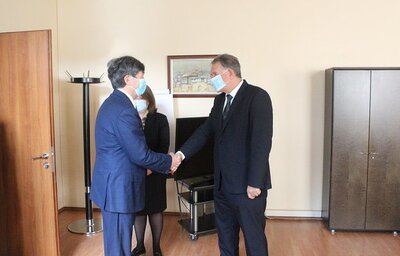 Министърът на здравеопазването д-р Стойчо Кацаров и посланикът на Република Казахстан Н. Пр. Темиртай Избастин обсъдиха възможностите за лечение на онкологични заболявания в България