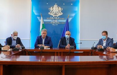 Министърът на здравеопазването д-р Стойчо Кацаров предлага БЛС и НЗОК да започнат преговори за промяна в Националния рамков договор за медицински дейности 2020-2022
