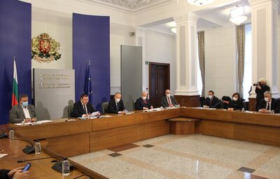 Министър Ангелов: Националният ваксинационен щаб излезе с препоръки за приложението на оксфордската ваксина у нас