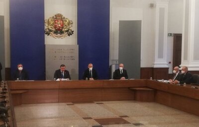 Проф. Костадин Ангелов: Запазва се тенденцията за увеличаване на новите случаи на COVID-19