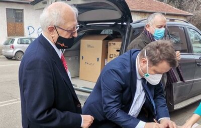 Два кислородни концентратора, закупени от МЗ, получи днес областната болница в Кюстендил