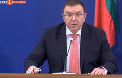 Министър Ангелов: За последните 14 дни отчитаме спад на заболяемостта от COVID-19 под 100 души на 100 хил. население