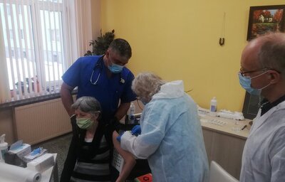 Започна имунизирането на персонала и потребителите на домовете за възрастни хора